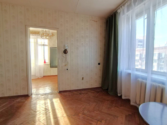 Продам трехкомнатную (3-комн.) квартиру, Трофимова ул, 4кб, Москва г
