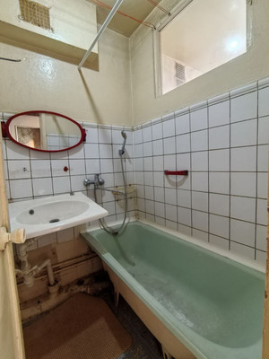 Продам трехкомнатную (3-комн.) квартиру, Трофимова ул, 4кб, Москва г