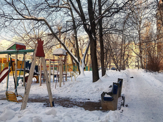 Продам трехкомнатную (3-комн.) квартиру, Трофимова ул, 4кб, Москва г