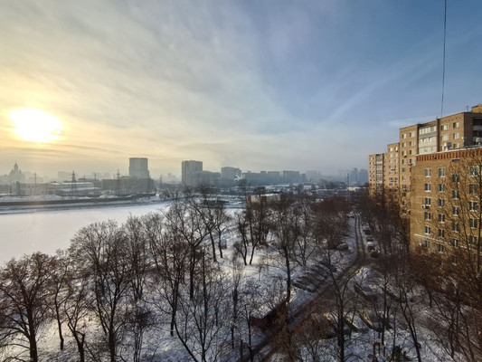 Продам трехкомнатную (3-комн.) квартиру, Трофимова ул, 4кб, Москва г