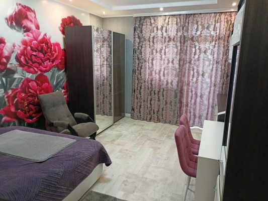 Продам двухкомнатную (2-комн.) квартиру, Горького ул, 96, Калининград г