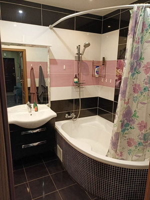 Продам двухкомнатную (2-комн.) квартиру, Горького ул, 96, Калининград г