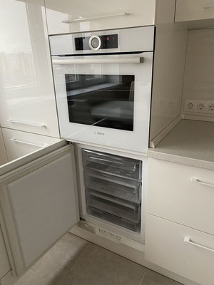 Продам двухкомнатную (2-комн.) квартиру, Шахматная ул, 2Б, Калининград г