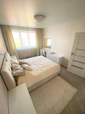 Продам двухкомнатную (2-комн.) квартиру, Шахматная ул, 2Б, Калининград г