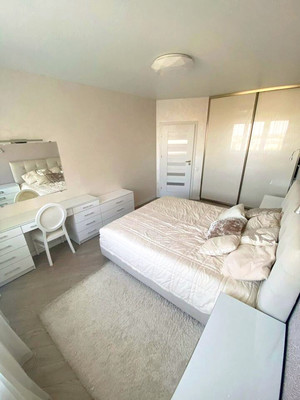 Продам двухкомнатную (2-комн.) квартиру, Шахматная ул, 2Б, Калининград г