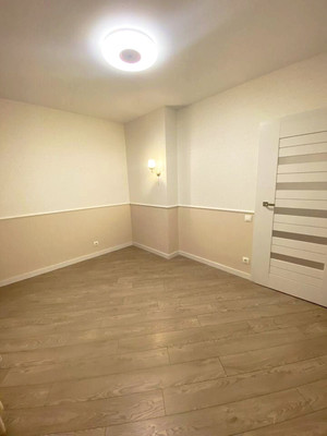 Продам двухкомнатную (2-комн.) квартиру, Шахматная ул, 2Б, Калининград г