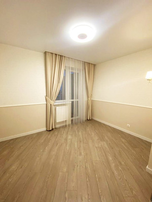 Продам двухкомнатную (2-комн.) квартиру, Шахматная ул, 2Б, Калининград г