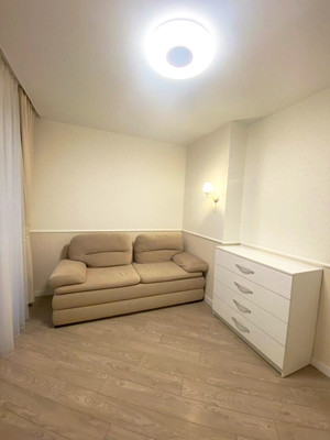 Продам двухкомнатную (2-комн.) квартиру, Шахматная ул, 2Б, Калининград г