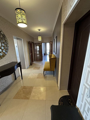 Продам трехкомнатную (3-комн.) квартиру, Римская ул, 20, Калининград г