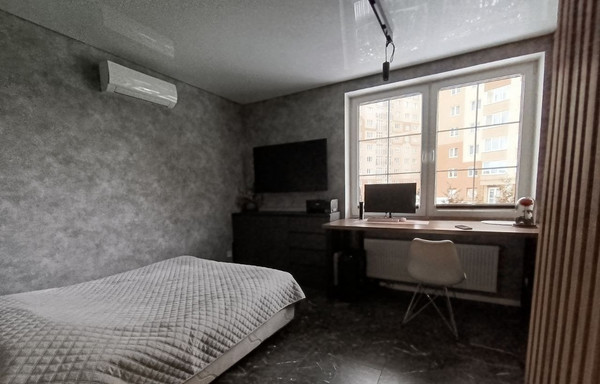 Продам однокомнатную (1-комн.) квартиру, Шахматная ул, 1б, Калининград г