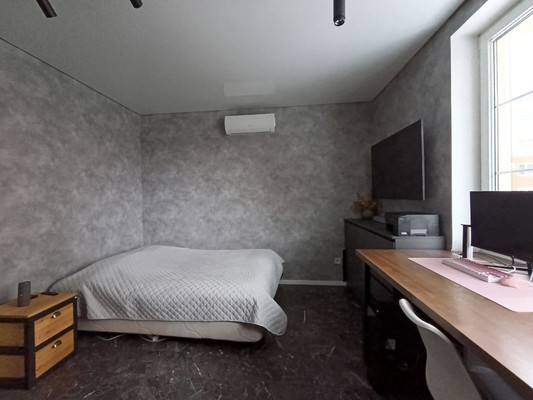 Продам однокомнатную (1-комн.) квартиру, Шахматная ул, 1б, Калининград г