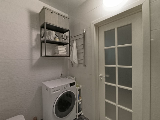 Продам однокомнатную (1-комн.) квартиру, Шахматная ул, 1б, Калининград г