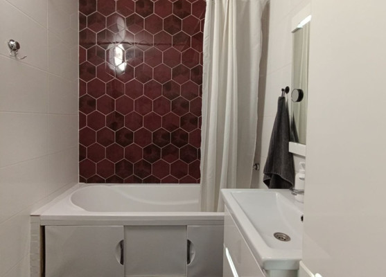 Продам однокомнатную (1-комн.) квартиру, Шахматная ул, 1б, Калининград г