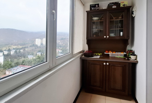 Продам двухкомнатную (2-комн.) квартиру, Фрунзенское шоссе ул, 6, Партенит пгт