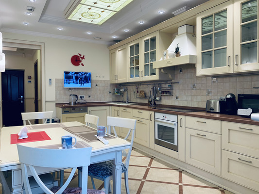 Продам трехкомнатную (3-комн.) квартиру, Ярцевская ул, 27к1, Москва г