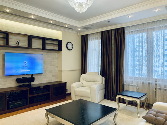 Продам трехкомнатную (3-комн.) квартиру, Ярцевская ул, 27к1, Москва г