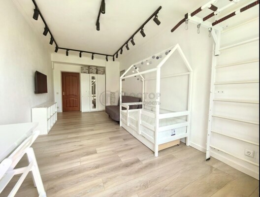 Продам трехкомнатную (3-комн.) квартиру, Косыгина ул, 5, Москва г