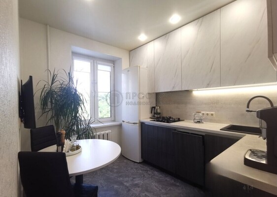 Продам трехкомнатную (3-комн.) квартиру, Косыгина ул, 5, Москва г