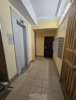 Продам трехкомнатную (3-комн.) квартиру, Бутлерова ул, 13, Санкт-Петербург г