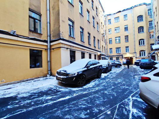 Продам трехкомнатную (3-комн.) квартиру, Рубинштейна ул, 25А, Санкт-Петербург г