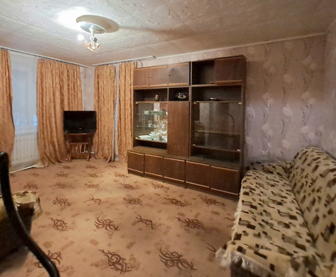 Продам двухкомнатную (2-комн.) квартиру, Санаторская ул, 10г, Тайцы гп