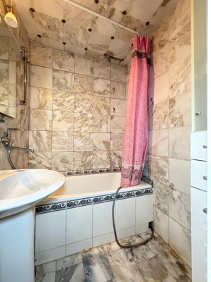 Продам трехкомнатную (3-комн.) квартиру, Шогенцукова пр-кт, 34, Нальчик г