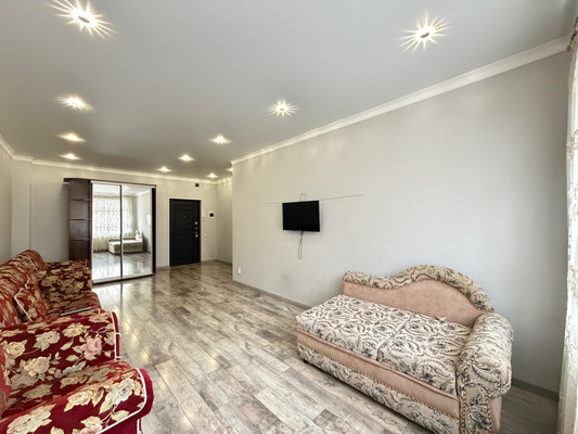 Сдам однокомнатную (1-комн.) квартиру, Профсоюзная ул, 226, Вольный Аул кп