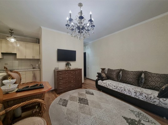 Продам двухкомнатную (2-комн.) квартиру, Братьев Беровых ул, 70, Нальчик г