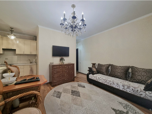 Продам двухкомнатную (2-комн.) квартиру, Братьев Беровых ул, 70, Нальчик г