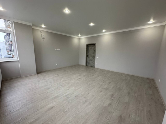 Продам трехкомнатную (3-комн.) квартиру, Эльбрусская ул, 19кб, Нальчик г