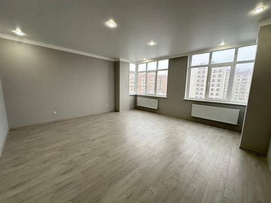 Продам трехкомнатную (3-комн.) квартиру, Эльбрусская ул, 19кб, Нальчик г