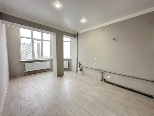 Продам трехкомнатную (3-комн.) квартиру, Эльбрусская ул, 19кб, Нальчик г