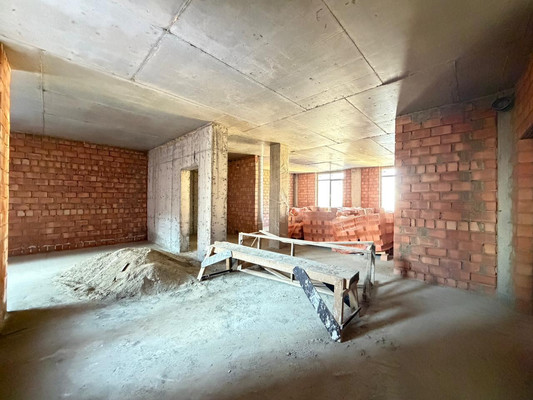 Продам трехкомнатную (3-комн.) квартиру, Байсултанова ул, 28, Нальчик г