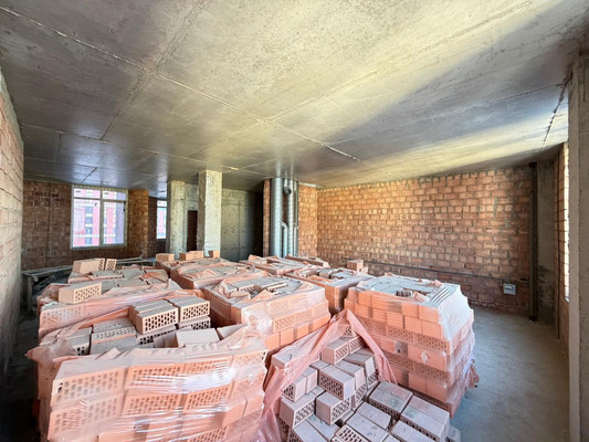 Продам трехкомнатную (3-комн.) квартиру, Байсултанова ул, 28, Нальчик г