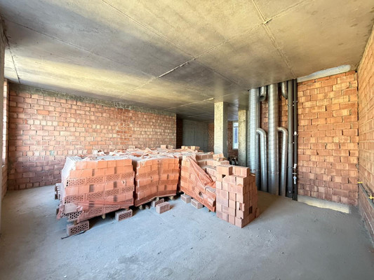 Продам трехкомнатную (3-комн.) квартиру, Байсултанова ул, 28, Нальчик г