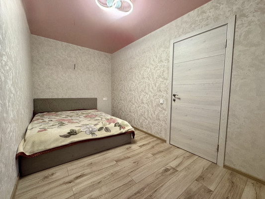 Продам трехкомнатную (3-комн.) квартиру, Шоссе Нефтяников ул, 67, Краснодар г