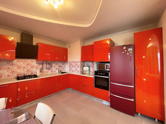 Продам двухкомнатную (2-комн.) квартиру, Дзержинского ул, 39а, Ханты-Мансийск г