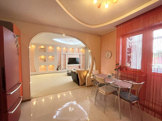 Продам двухкомнатную (2-комн.) квартиру, Дзержинского ул, 39а, Ханты-Мансийск г