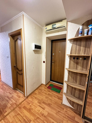 Продам трехкомнатную (3-комн.) квартиру, Гагарина ул, 25, Парковый п