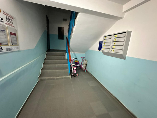 Продам трехкомнатную (3-комн.) квартиру, Гагарина ул, 25, Парковый п