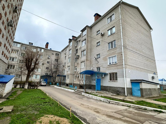 Продам трехкомнатную (3-комн.) квартиру, Гагарина ул, 25, Парковый п