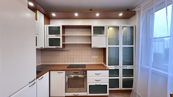 Продам двухкомнатную (2-комн.) квартиру, Загородное ш, 4к2, Москва г