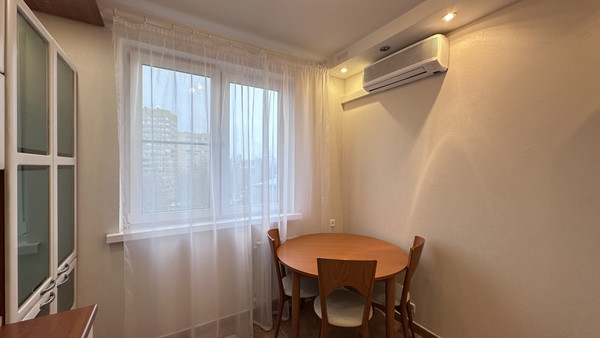 Продам двухкомнатную (2-комн.) квартиру, Загородное ш, 4к2, Москва г