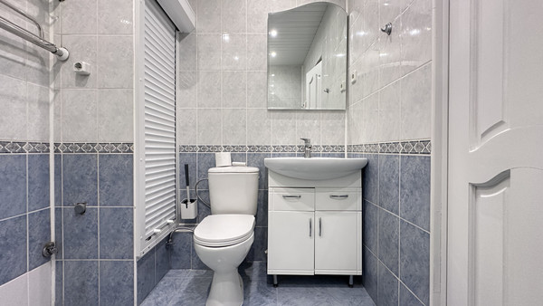 Продам двухкомнатную (2-комн.) квартиру, Загородное ш, 4к2, Москва г