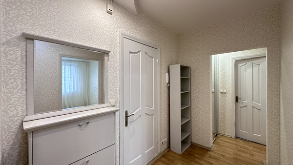 Продам двухкомнатную (2-комн.) квартиру, Загородное ш, 4к2, Москва г