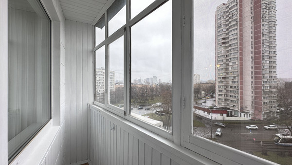 Продам двухкомнатную (2-комн.) квартиру, Загородное ш, 4к2, Москва г