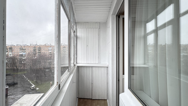 Продам двухкомнатную (2-комн.) квартиру, Загородное ш, 4к2, Москва г