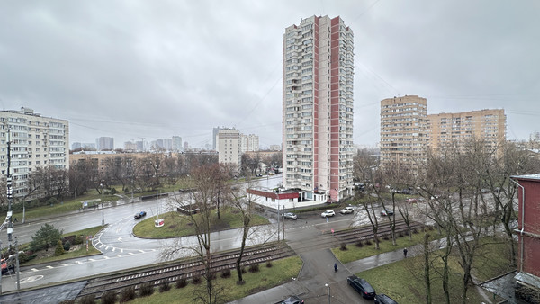 Продам двухкомнатную (2-комн.) квартиру, Загородное ш, 4к2, Москва г