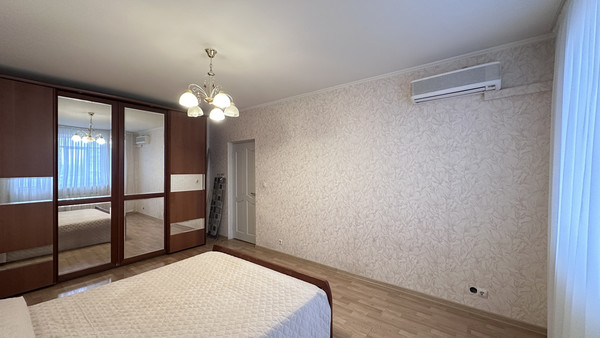 Продам двухкомнатную (2-комн.) квартиру, Загородное ш, 4к2, Москва г