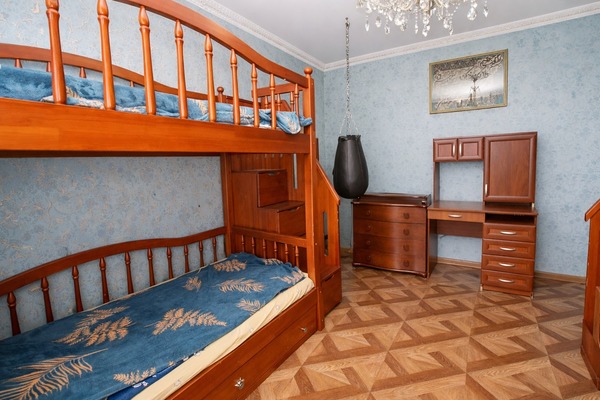 Продам трехкомнатную (3-комн.) квартиру, Верхние Поля ул, 33к1, Москва г